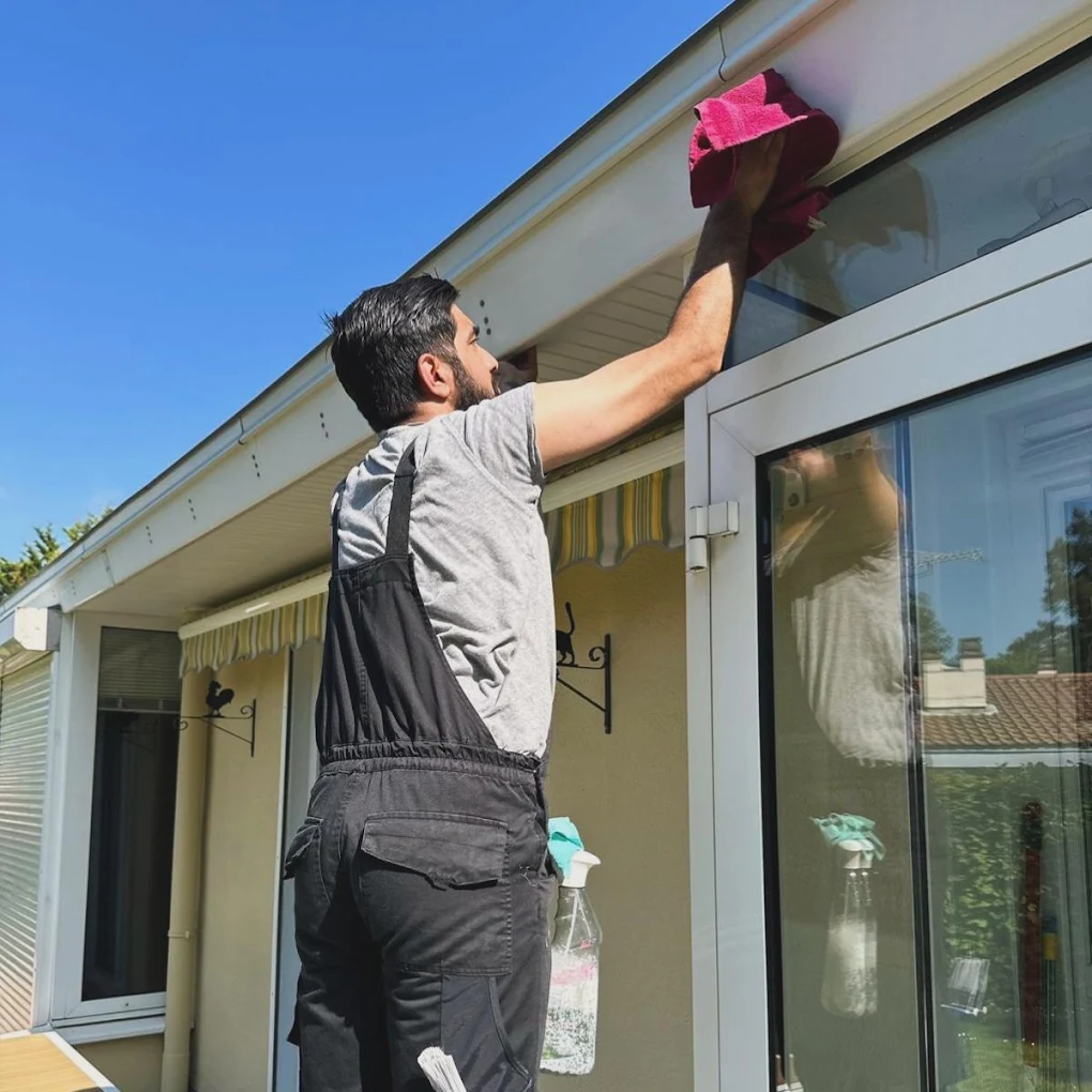 Réalisation de nettoyage de vitres sur une maison à Nancy